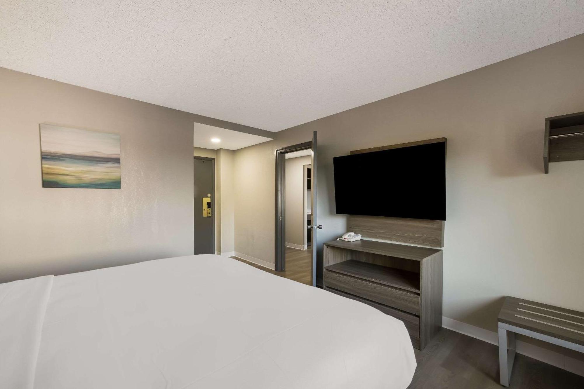 Suburban Studios Milwaukee Airport Екстериор снимка
