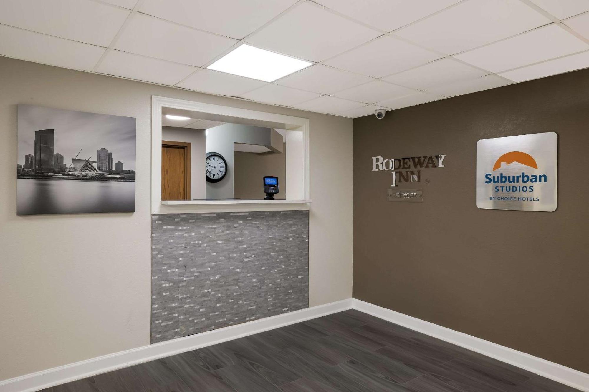 Suburban Studios Milwaukee Airport Екстериор снимка